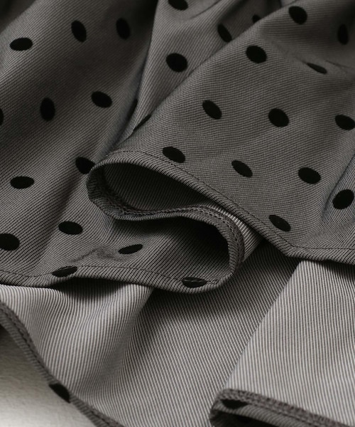 URBAN RESEARCH ROSSO（アーバンリサーチロッソ）の「TORRAZZO DONNA　Polka Dots Tiered Blouse（シャツ/ブラウス・レディース・GRAY・FREE）」の11枚目の写真