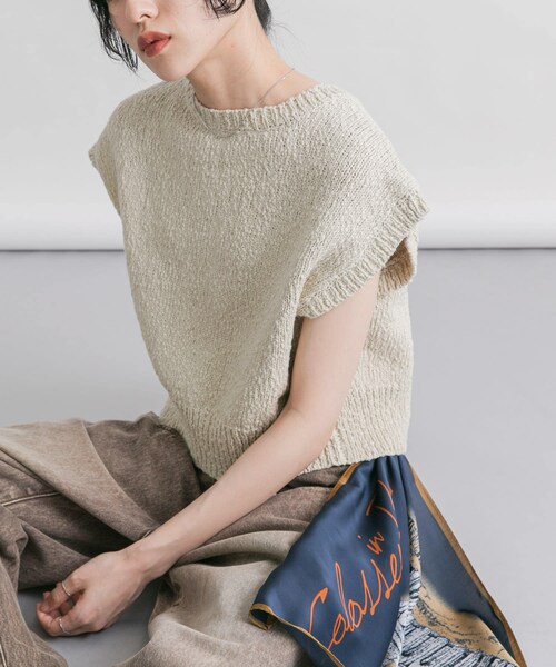 KBF（ケイビーエフ）の「ブークレニットベスト（ニット/セーター・レディース・L.GREIGE/PINK/BROWN・one）」の4枚目の写真