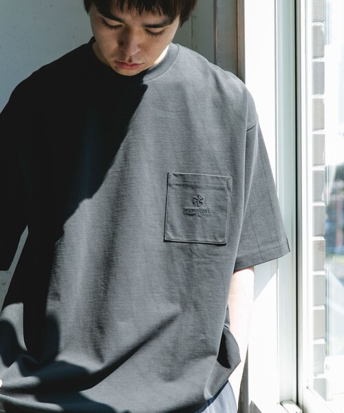 URBAN RESEARCH DOORS(アーバンリサーチドアーズ)の「『別注』Snow Peak Apparel×DOORS POCKET LOGO SHORT-SLEEVE T-SHIRTS(Tシャツ/カットソー・メンズ・WHITE/BLUEGRAY/FOLIAGE/CHARCOAL・M/L/XL)」の16枚目の写真