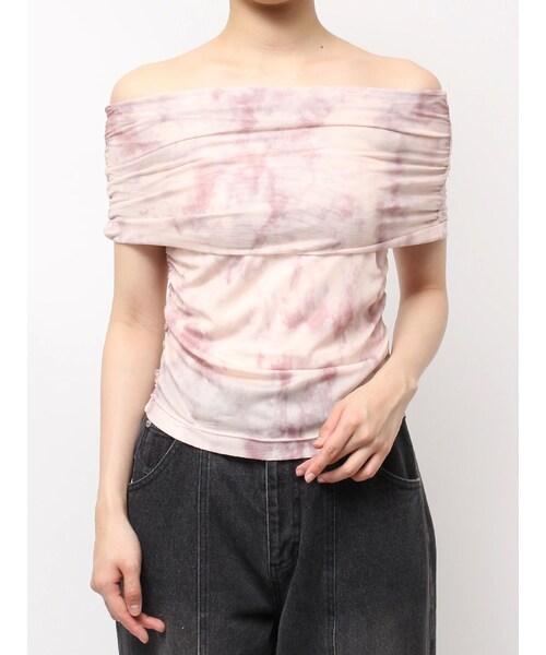 CALNAMUR（カルナムール）の「アブストラクトパターンチュールオフショル（キャミソール・レディース・ピンク/ベージュ・F）」の3枚目の写真