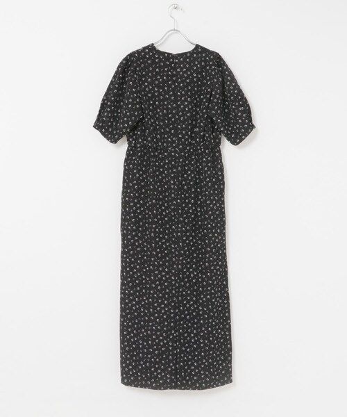URBAN RESEARCH ROSSO（アーバンリサーチロッソ）の「『WEB限定』Vネックストレートフラワープリントワンピース（ワンピース・レディース・BLACK/BROWN・Free）」の5枚目の写真