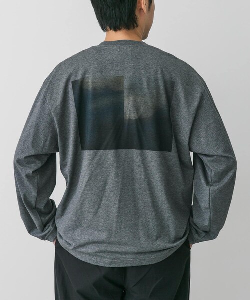 URBAN RESEARCH DOORS（アーバンリサーチドアーズ）の「STILL BY HAND　Printed long sleeve（Tシャツ/カットソー・メンズ・WHITE/CHARCOAL・46/48）」の2枚目の写真
