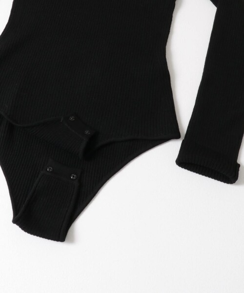URBAN RESEARCH（アーバンリサーチ）の「NICENICE MOMENT　TURTLE NECK BODY SUIT（ニット/セーター・レディース・BLACK/IVORY・S/M）」の13枚目の写真