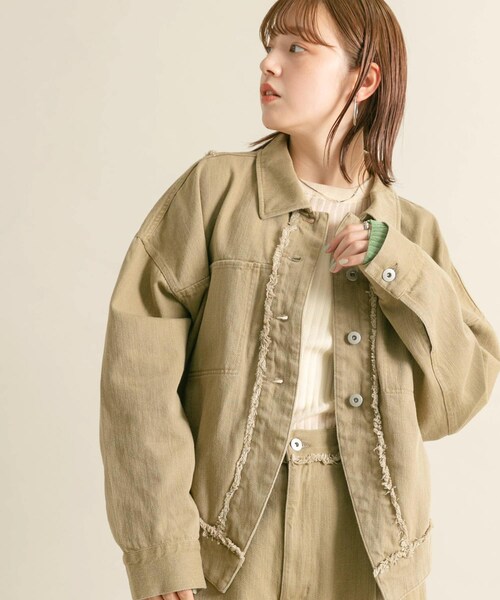 KBF（ケイビーエフ）の「フリンジカーブヘムジャケット（カバーオール・レディース・KHAKI/IVORY・one）」の3枚目の写真