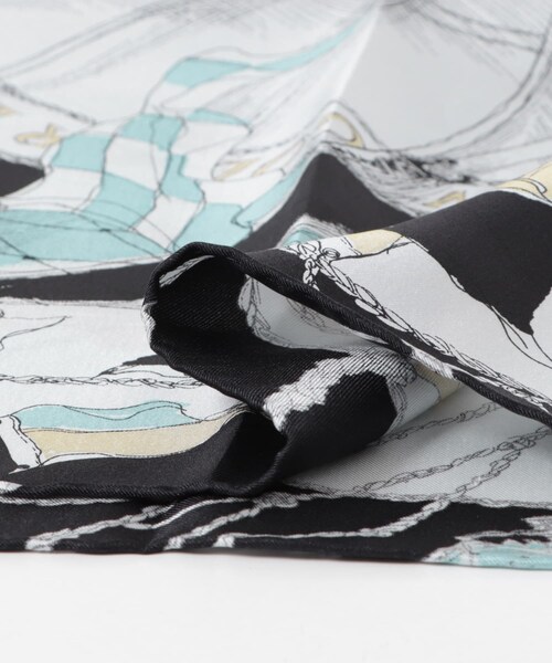 URBAN RESEARCH ROSSO（アーバンリサーチロッソ）の「manipuri　65モンゴルフィエバルーン（バンダナ/スカーフ・レディース・black/light blue・FREE）」の6枚目の写真