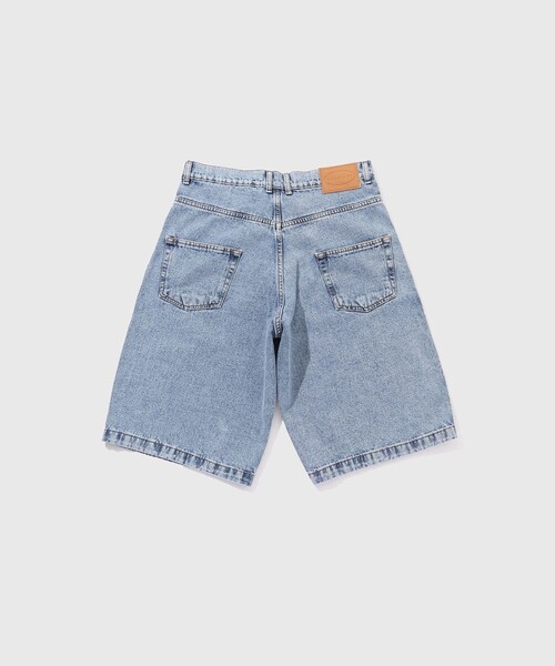 ADAM ET ROPE'（アダムエロペ）の「【WALK IN PARIS/ウォーク イン パリス】Light blue baggy jean shorts（デニムパンツ・メンズ・ブルー系・30/32）」の13枚目の写真
