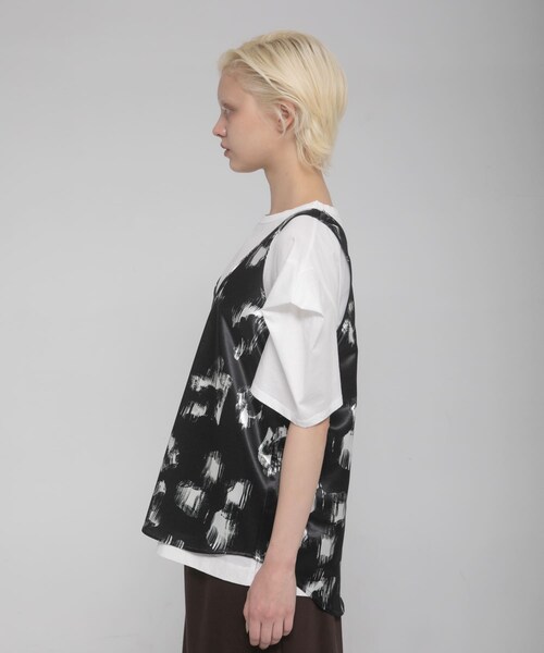 LAATO（ラート）の「tack sleeve tee（Tシャツ/カットソー・レディース・パール/インク/キャメル・Free）」の5枚目の写真
