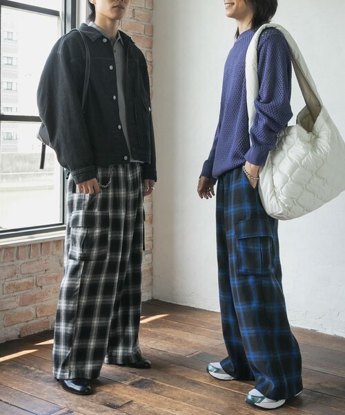 SENSE OF PLACE by URBAN RESEARCH(センスオブプレイスバイアーバンリサーチ)の「オンブレーチェックカーゴパンツ(その他パンツ・メンズ・BLACK/BLUE・M/L)」の18枚目の写真