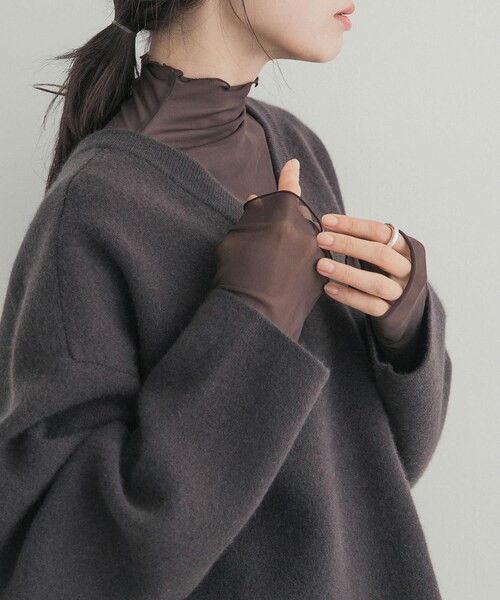 URBAN RESEARCH DOORS(アーバンリサーチドアーズ)の「ハイネックチュールインナー(Tシャツ/カットソー・レディース・DOT/BROWN/OFF・Free)」の14枚目の写真