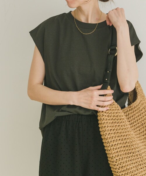 ITEMS URBANRESEARCH(アイテムズ アーバンリサーチ)の「クルーネックノースリTシャツ(Tシャツ/カットソー・レディース・L.GREGE/WHT/CHA/P.BLU・FREE)」の2枚目の写真