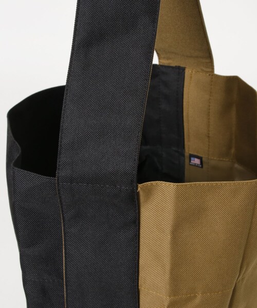 URBAN RESEARCH(アーバンリサーチ)の「Kaan BUCKET TOTE WP(トートバッグ・メンズ・MOCHA/BLK/ORANGE/MARINE/LEMONGRASS/K.GREEN/COBALT/SAND/BLACK・FREE)」の11枚目の写真