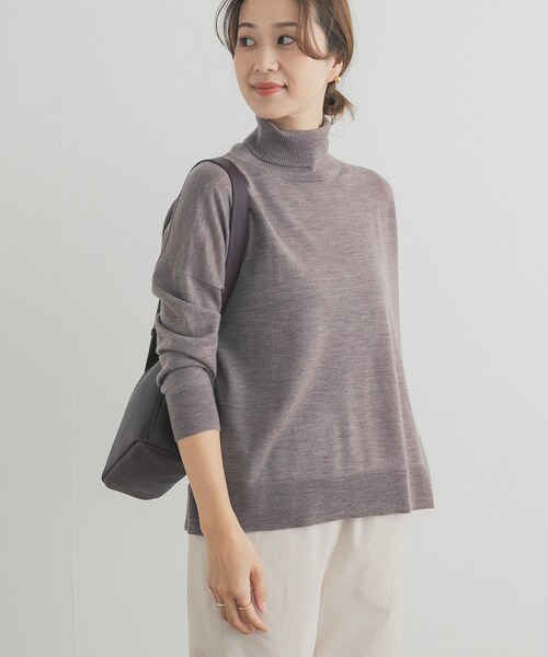 URBAN RESEARCH DOORS（アーバンリサーチドアーズ）の「ウォッシャブルウールタートルネックワイドプルオーバー（ニット/セーター・レディース・杢MOCHA/RED/GREEN/BROWN・M）」の17枚目の写真