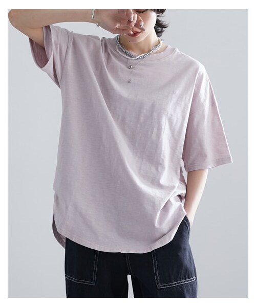 nissen（ニッセン）の「綿１００％裾ラウンドオーバーシルエットＴシャツ ［Soiunique］（Tシャツ/カットソー・レディース・オフホワイト/ダークグレー/ライトピンク・M/L）」の3枚目の写真