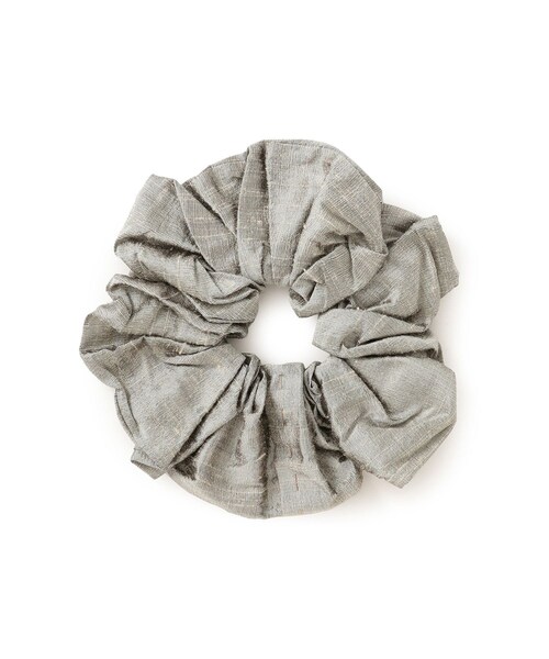 ADAM ET ROPE'(アダムエロペ)の「【J’aDoRe限定】【Pien Studios(ピエン スタジオ)】scrunchie medici(シュシュ・レディース・シルバー・F)」の3枚目の写真