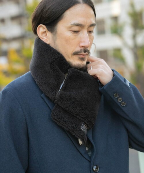 ITEMS URBANRESEARCH（アイテムズ アーバンリサーチ）の「TAION　Reversible Down Scarf（マフラー・メンズ・BLK/G.BEIGE/D.OLIVE/D.NAVY/PAINT CAMO・-0）」の14枚目の写真