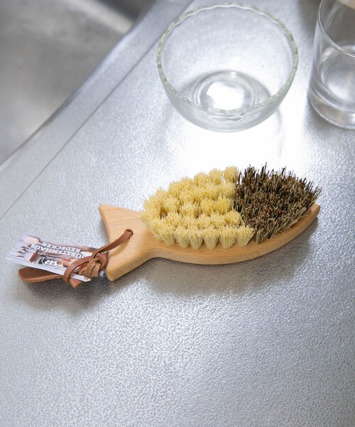 URBAN RESEARCH DOORS(アーバンリサーチドアーズ)の「REDECKER 魚型ベジタブルブラシ(その他雑貨・メンズ・-・-)」の5枚目の写真