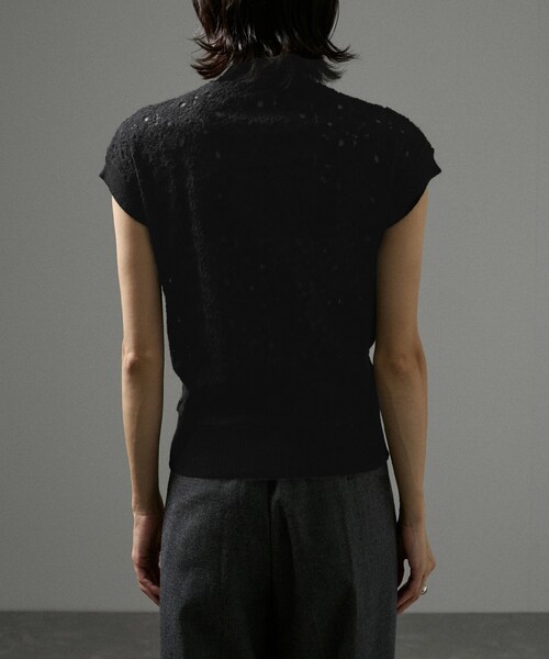 ADAM ET ROPE'(アダムエロペ)の「【J'aDoRe限定】【R&D.M.Co-OLDMAN'S TAILOR】LACE FLOWER NO SLEEVE CARDIGAN(ベスト・レディース・ブラック/ホワイト・F)」の21枚目の写真