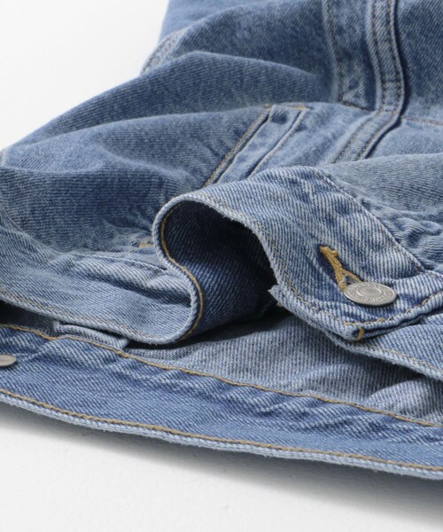 URBAN RESEARCH DOORS（アーバンリサーチドアーズ）の「Levi’s　90s TRUCKER（デニムジャケット・レディース・ライトインディゴ/ブラック・S）」の21枚目の写真