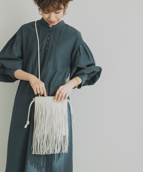 URBAN RESEARCH(アーバンリサーチ)の「ADD CULUMN SILKY(ショルダーバッグ・レディース・PINK/BLACK/IVORY・-)」の5枚目の写真