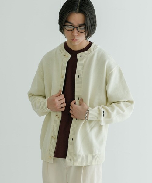 URBAN RESEARCH（アーバンリサーチ）の「『別注』RUSSELL ATHLETIC×UR　CREW NECK CARDIGAN（カーディガン/ボレロ・メンズ・BLACK/IVORY・M/L）」の7枚目の写真