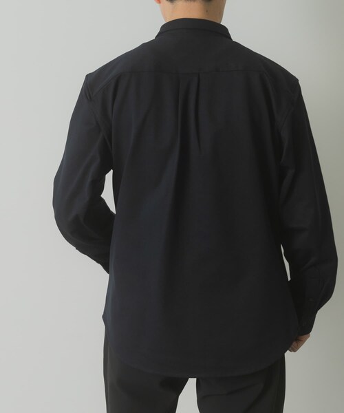 ITEMS URBANRESEARCH(アイテムズ アーバンリサーチ)の「360°stretchカットソーシャツ(シャツ/ブラウス・メンズ・OFF/DARK NAVY・M/L)」の16枚目の写真