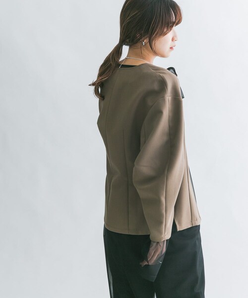 KBF（ケイビーエフ）の「ウエストシェイプジャケット（テーラードジャケット・レディース・FOG GREEN/BROWN・one）」の14枚目の写真