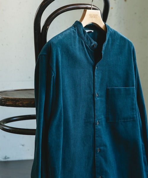URBAN RESEARCH DOORS（アーバンリサーチドアーズ）の「『UR TECH』コーデュロイバンドカラーシャツ（シャツ/ブラウス・メンズ・GREIGE/BLUEGREEN/CHARCOAL/PAISLEY・M/L）」の4枚目の写真