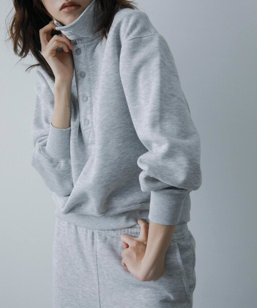 URBAN RESEARCH(アーバンリサーチ)の「DAIWA PIER39 Ws TECH SWEAT SNAP PULLOVER(スウェット・レディース・BLACK/H GRAY・FREE)」の3枚目の写真