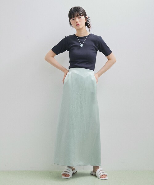 ADAM ET ROPE'（アダムエロペ）の「リキッドサテンスカート（スカート・レディース・ブラック/キナリ/サックス・36/38）」の9枚目の写真