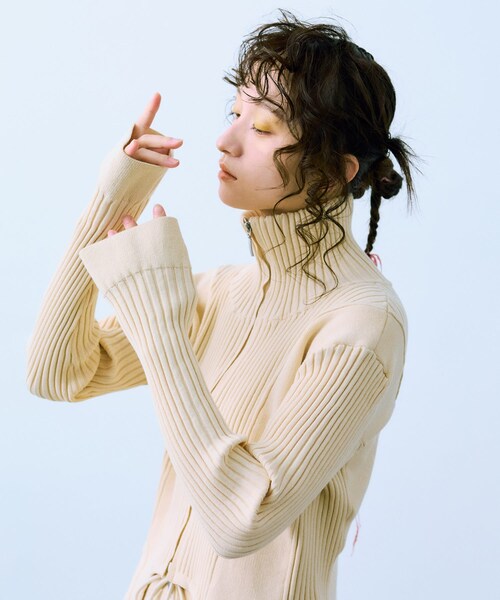 THE GOODLAND MARKET（ザグッドランドマーケット）の「cwtch　COTTON KNIT ZIPTOPS（カーディガン/ボレロ・レディース・IVORY/NAVY/ORANGE・FREE）」の4枚目の写真