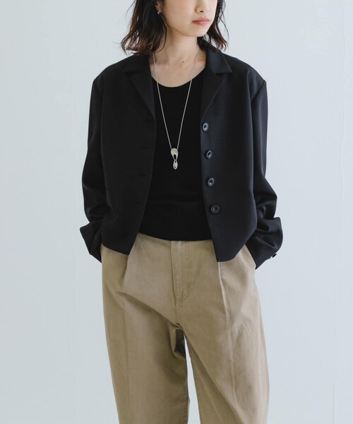 URBAN RESEARCH（アーバンリサーチ）の「new basic　ボックスショートジャケット（テーラードジャケット・レディース・BLACK/L.BEIGE・FREE）」の3枚目の写真