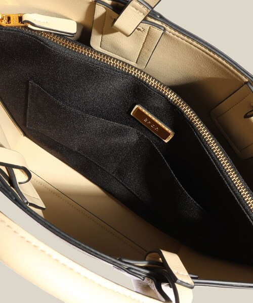 ROPE'(ロペ)の「【E'POR】【WEB限定】Ree BAG Large/A4対応・通勤・軽量・26SS(トートバッグ・レディース・ブラック/ライトグレー/ベージュ/グリーン系/ラベンダー・F)」の21枚目の写真