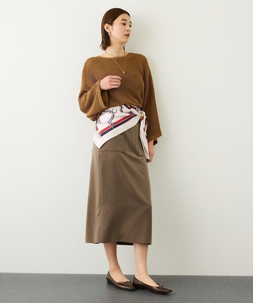 ROPE'（ロペ）の「ROPE' リバイバルシルクスカーフ/ Lサイズ・26AW（バンダナ/スカーフ・レディース・ブラック/オフホワイト/カーキ/ピンク/オレンジ・F）」の21枚目の写真