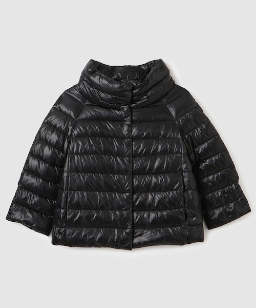 ROPE'（ロペ）の「【WEB限定/一部店舗限定】【HERNO(ヘルノ)】ビッグシルエットライトショート丈ダウンコート（ダウンジャケット/コート・レディース・ブラック/ベージュ/シルバー・M/S）」の10枚目の写真