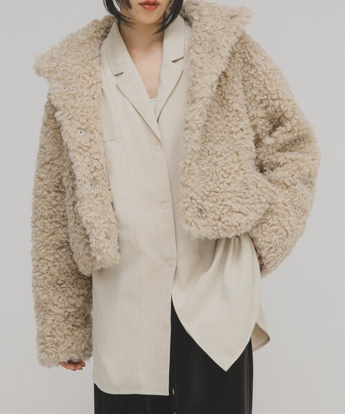 KBF（ケイビーエフ）の「ピーチスキンBIGシャツ（シャツ/ブラウス・レディース・IVORY/BLUE GRAY/CHARCOAL・One）」の4枚目の写真