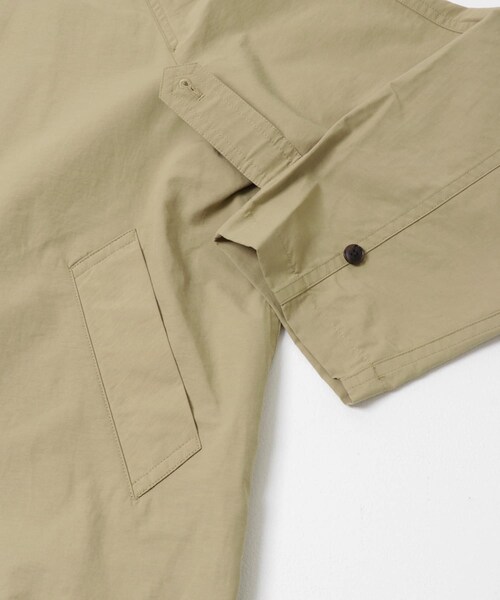 URBAN RESEARCH DOORS(アーバンリサーチドアーズ)の「FORK&SPOON ステンカラーテントコート(ステンカラーコート・レディース・BEIGE/NAVY・1)」の13枚目の写真