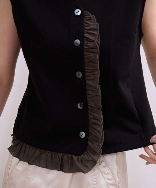 ADAM ET ROPE'(アダムエロペ)の「【WEB限定】・【定番】ラッフルコンビスリーブレストップス(Tシャツ/カットソー・レディース・ブラック/ブラック系/ホワイト・F)」の16枚目の写真
