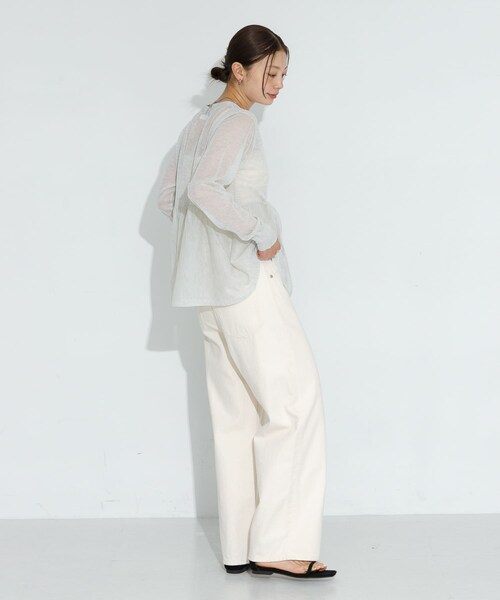 URBAN RESEARCH Sonny Label（アーバンリサーチサニーレーベル）の「シアーペプラムニットカーディガン（カーディガン/ボレロ・レディース・ライトグレー/バター/ブラック・FREE）」の21枚目の写真