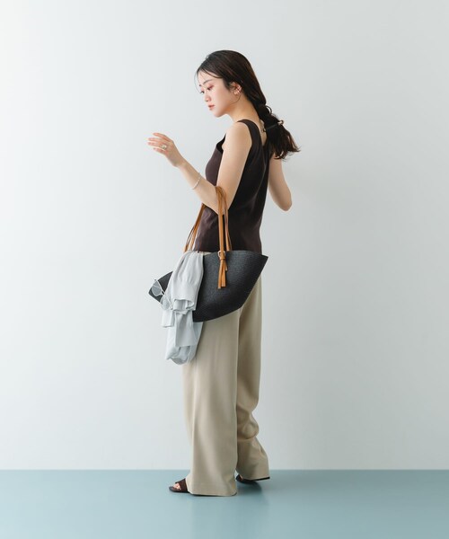RODE SKO（ロデスコ）の「ブレードバスケットバッグ（かごバッグ・レディース・BLACK/NATURAL・-）」の9枚目の写真