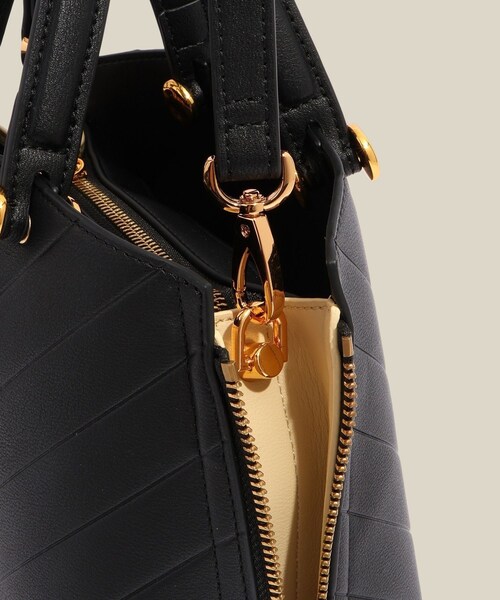 ROPE'（ロペ）の「【E'POR】【数量限定】 Y BAG Mini Emboss【超軽量】（ハンドバッグ・レディース・ブラック/ベージュ・F）」の12枚目の写真