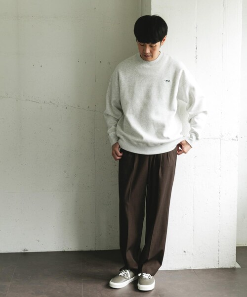 URBAN RESEARCH DOORS(アーバンリサーチドアーズ)の「『XLサイズ/WEB限定』『別注』PENNEYS×DOORS THE FOX クルーネックスウェット(スウェット・メンズ・BEIGE/ASH/CHARCOAL/RED・M/L/XL)」の13枚目の写真