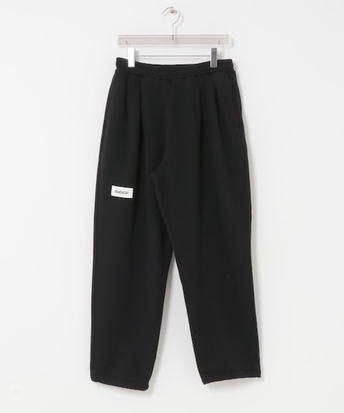 URBAN RESEARCH(アーバンリサーチ)の「dDdDdDd WIDE TAPERED SWEAT PANTS(スウェットパンツ・メンズ・WHITE/BLACK/NAVY/M.GRAY・S/M/L/XL/XXL)」の2枚目の写真