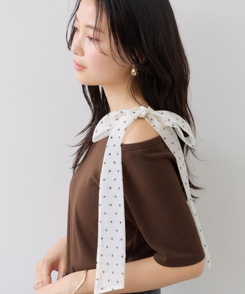 VIS(ビス)の「肩リボンTシャツ(Tシャツ/カットソー・レディース・ブラック/キナリ/ダークブラウン/サックス・F)」の19枚目の写真
