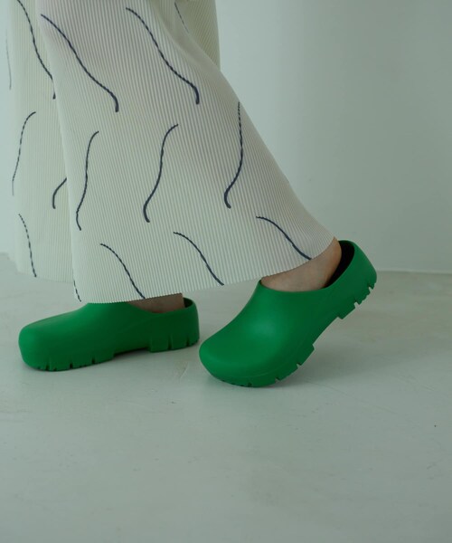 THE GOODLAND MARKET（ザグッドランドマーケット）の「BIRKENSTOCK　SUPER-BIRKI2.0PUBOLD GRN (REGULAR)（スリッポン・レディース・GREEN・36/37/38）」の4枚目の写真