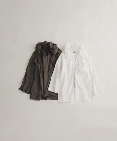LAATO（ラート）の「frill skipper blouse（シャツ/ブラウス・レディース・パール/セメント・FREE）」の4枚目の写真