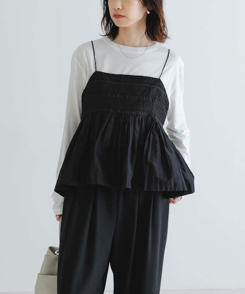 URBAN RESEARCH（アーバンリサーチ）の「レース切り替えキャミブラウス（キャミソール・レディース・BLACK/OFF・FREE）」の2枚目の写真