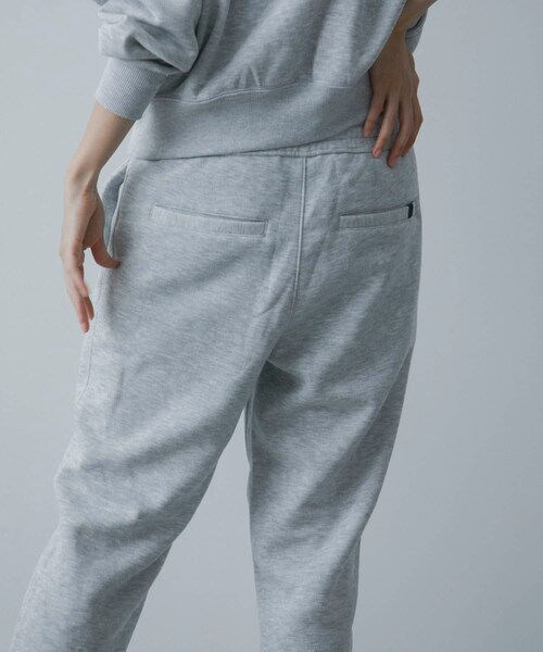 URBAN RESEARCH(アーバンリサーチ)の「DAIWA PIER39 Ws TECH SWEAT PANTS(スウェットパンツ・レディース・H GRAY/BLACK・FREE)」の5枚目の写真