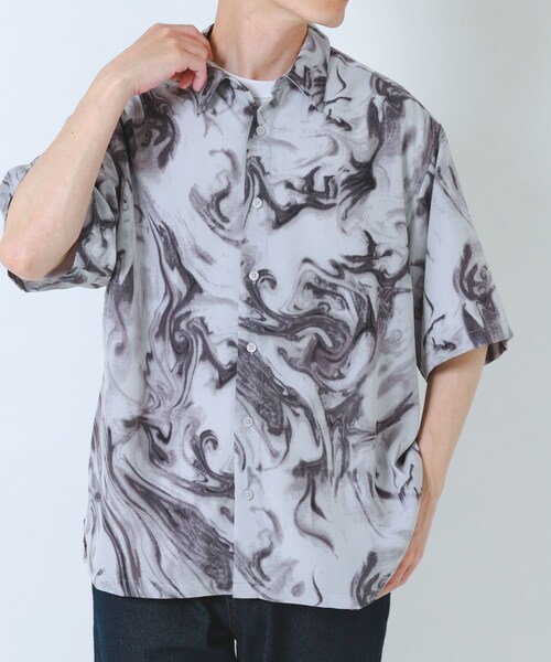 ITEMS URBANRESEARCH(アイテムズ アーバンリサーチ)の「マーブルプリントレギュラーカラーショートスリーブシャツ(シャツ/ブラウス・メンズ・BEIGE/BLACK/WHITE・M/L)」の6枚目の写真