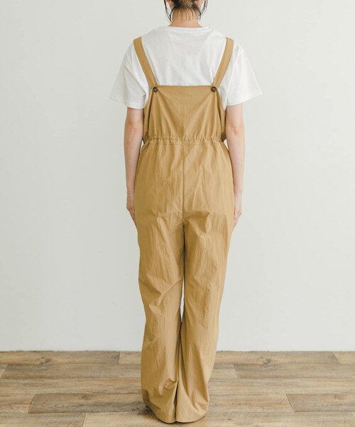 ITEMS URBANRESEARCH（アイテムズ アーバンリサーチ）の「ナイロンサロペット（サロペット/オーバーオール・レディース・BLK/BEG・FREE）」の16枚目の写真