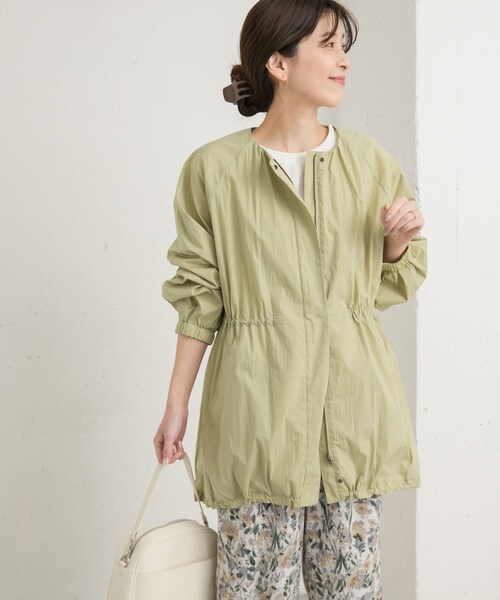 URBAN RESEARCH DOORS（アーバンリサーチドアーズ）の「ギャザーノーカラーブルゾン（ブルゾン・レディース・L.KHAKI/NAVY・M）」の5枚目の写真